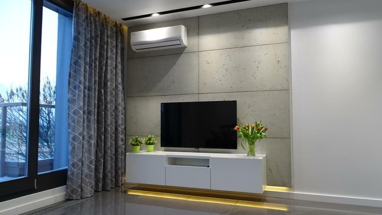 Black Line Apartment Красков Екстериор снимка