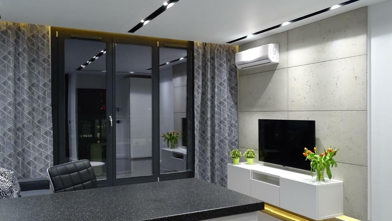 Black Line Apartment Красков Екстериор снимка